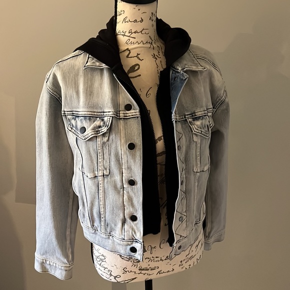 Athleta Jackets & Coats Bnwt Athleta Denim Jacket With Removable